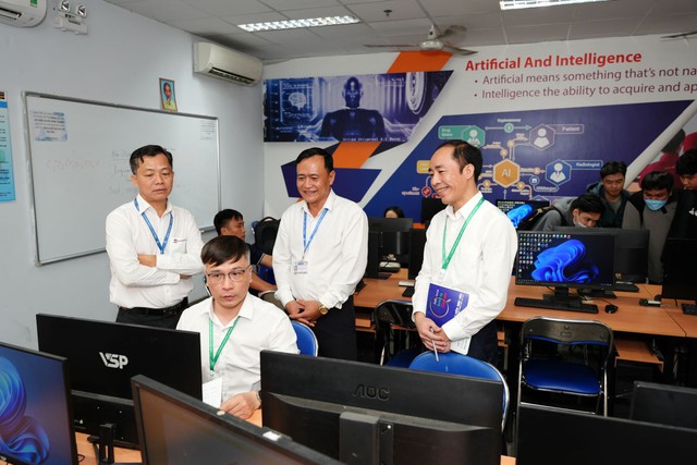 Trường ĐH Nguyễn Tất Thành tiếp tục tham gia kiểm định chất lượng 10 chương trình đào tạo- Ảnh 2.