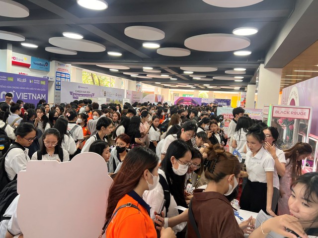 1.500 vị trí việc làm cho sinh viên tại ngày hội tuyển dụng của các doanh nghiệp Hàn Quốc- Ảnh 1.
