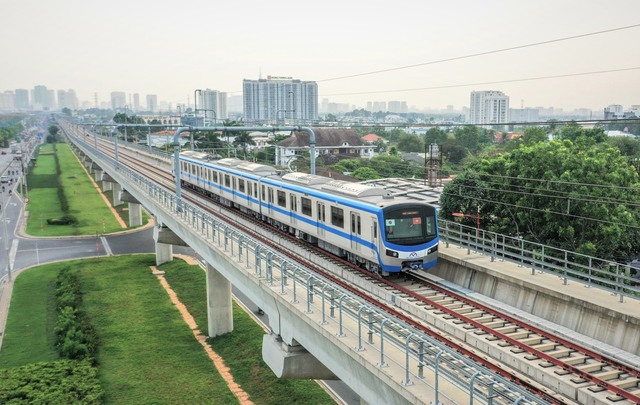 Tuyến Metro số 1 có thể được khai thác thương mại vào tháng 10/2024- Ảnh 1.