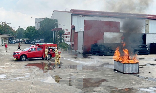 Xe chữa cháy mini vào được tận hẻm sâu: Tín hiệu vui từ TPHCM- Ảnh 2.