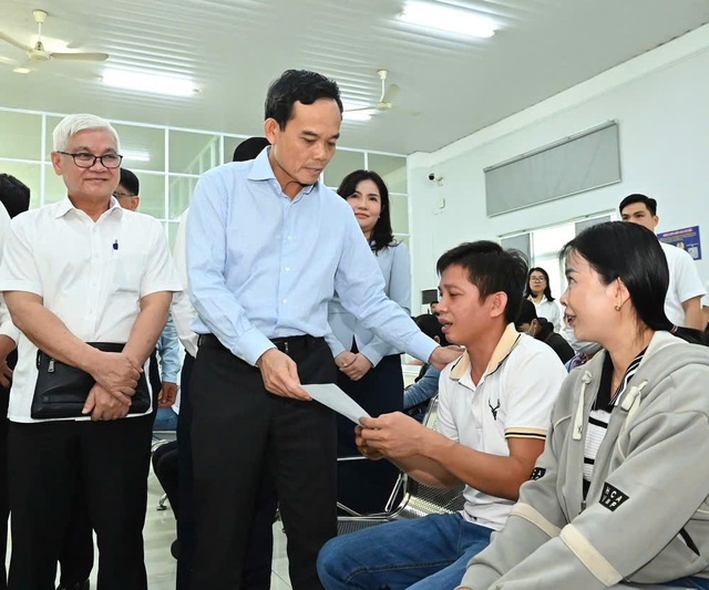 Bí thư Thành ủy TPHCM: Tránh 'cào bằng' trong phân bổ biên chế cho địa phương đông dân- Ảnh 3.