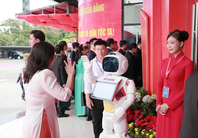 Bí thư Thành ủy TPHCM nêu 2 nội dung quan trọng của Đại hội Đảng bộ nhiệm kỳ 2025-2030- Ảnh 6.