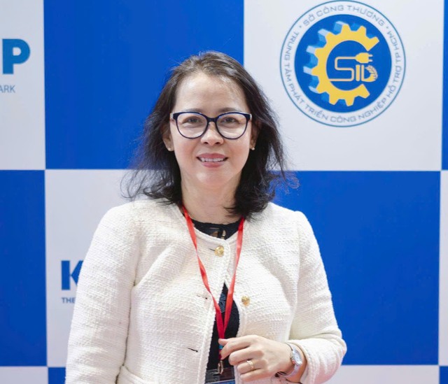 TPHCM xây dựng chiến lược phát triển công nghiệp có hàm lượng công nghệ cao- Ảnh 2. TPHCM xây dựng chiến lược phát triển công nghiệp có hàm lượng công nghệ cao- Ảnh 2.
