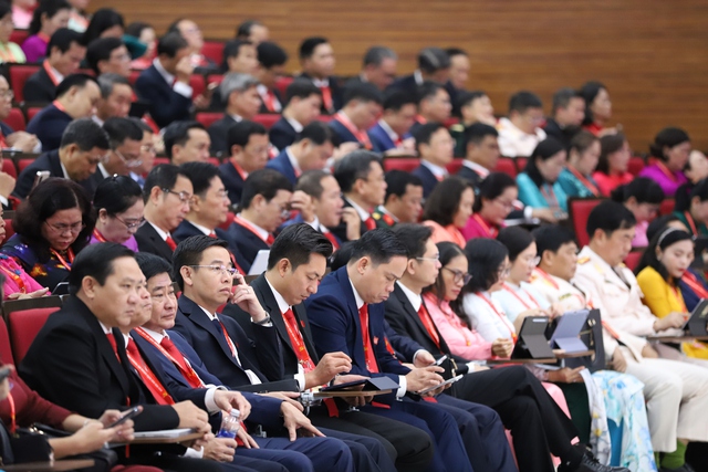 5 nhóm giải pháp để TPHCM thực hiện mục tiêu tăng trưởng 2 con số- Ảnh 2. 5 nhóm giải pháp để TPHCM thực hiện mục tiêu tăng trưởng 2 con số- Ảnh 2.