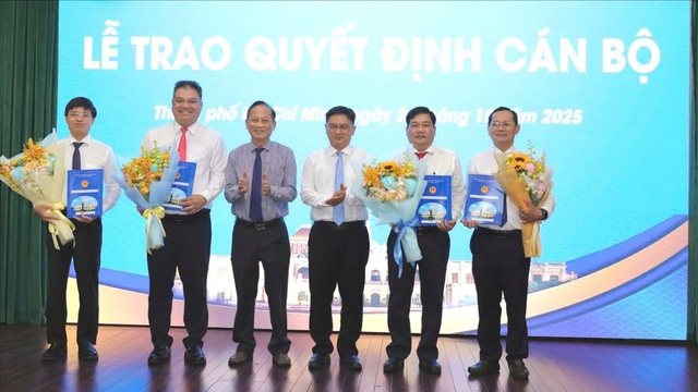 Điều động, bổ nhiệm nhiều cán bộ chủ chốt- Ảnh 1. Điều động, bổ nhiệm nhiều cán bộ chủ chốt- Ảnh 1.