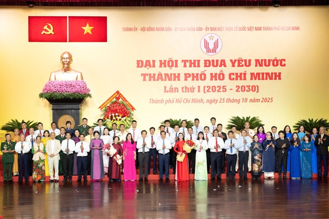 Thi đua xây dựng TPHCM thuộc nhóm 100 thành phố toàn cầu đáng sống- Ảnh 4. Thi đua xây dựng TPHCM thuộc nhóm 100 thành phố toàn cầu đáng sống- Ảnh 4.