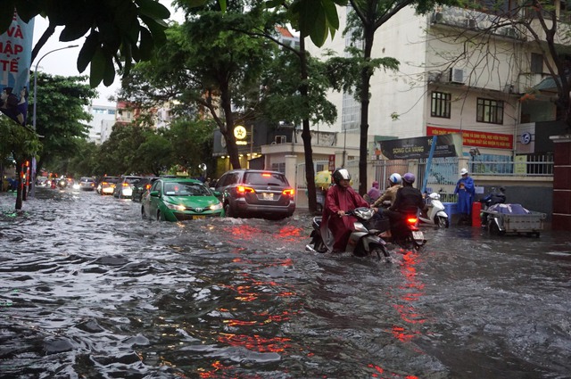 TPHCM kiểm tra toàn diện hệ thống hệ thống chiếu sáng, trụ đèn- Ảnh 1. TPHCM kiểm tra toàn diện hệ thống hệ thống chiếu sáng, trụ đèn- Ảnh 1.