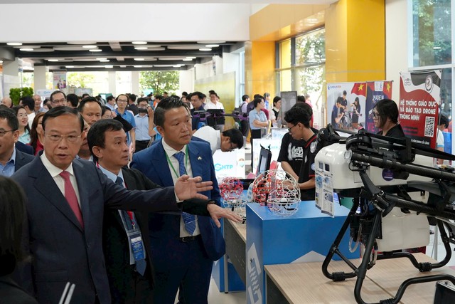 Xây dựng SHTP trở thành hình mẫu phát triển bền vững- Ảnh 2. Xây dựng SHTP trở thành hình mẫu phát triển bền vững- Ảnh 2.