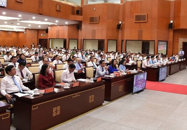 Đại hội Đảng bộ TPHCM nhiệm kỳ 2025-2030 không sử dụng tài liệu giấy- Ảnh 1.