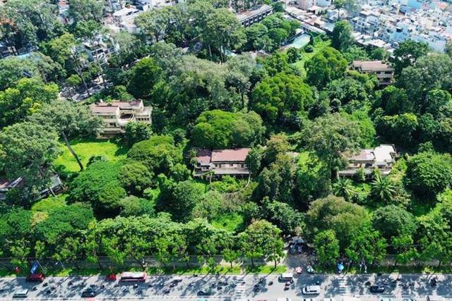 Bàn giao mặt bằng khu đất số 1, đường Lý Thái Tổ để xây dựng công viên- Ảnh 1. Bàn giao mặt bằng khu đất số 1, đường Lý Thái Tổ để xây dựng công viên- Ảnh 1.