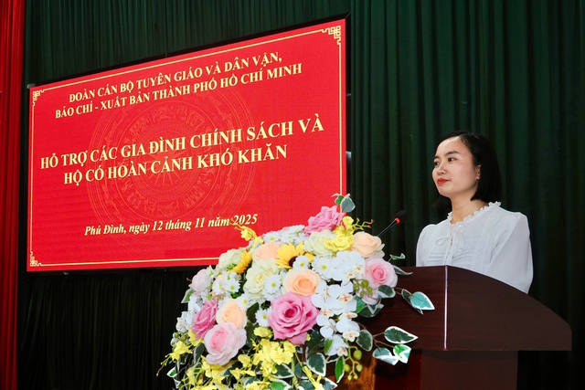 Đoàn công tác TPHCM thăm, tặng quà tại “quê hương” cách mạng Phú Đình, Thái Nguyên- Ảnh 5.