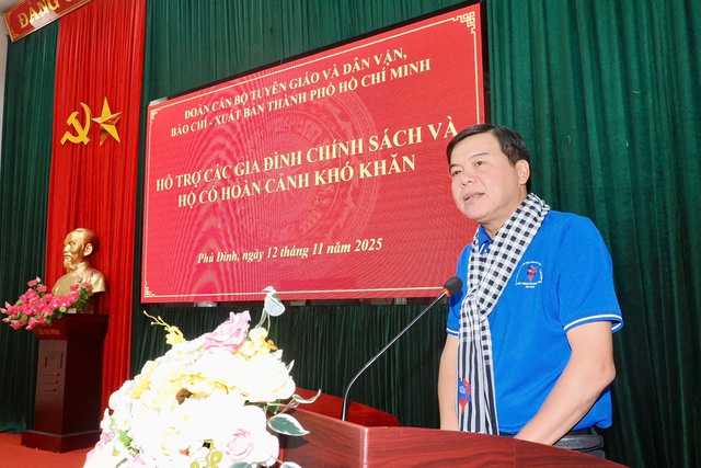 Đoàn công tác TPHCM thăm, tặng quà tại “quê hương” cách mạng Phú Đình, Thái Nguyên- Ảnh 1.