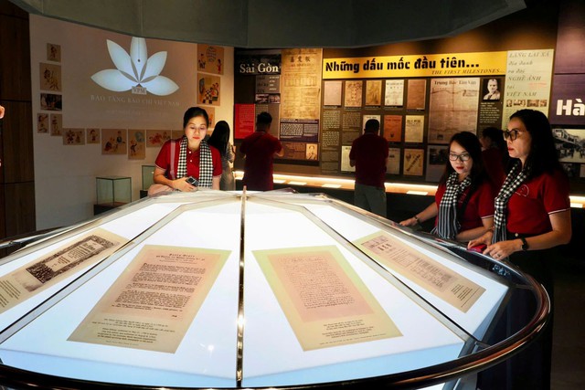 Hành trình hướng về cái nôi của nền báo chí cách mạng Việt Nam- Ảnh 3. Hành trình hướng về cái nôi của nền báo chí cách mạng Việt Nam- Ảnh 3.