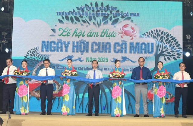 Trải nghiệm đặc sản cua Cà Mau giữ lòng Thành phố sôi động- Ảnh 1.