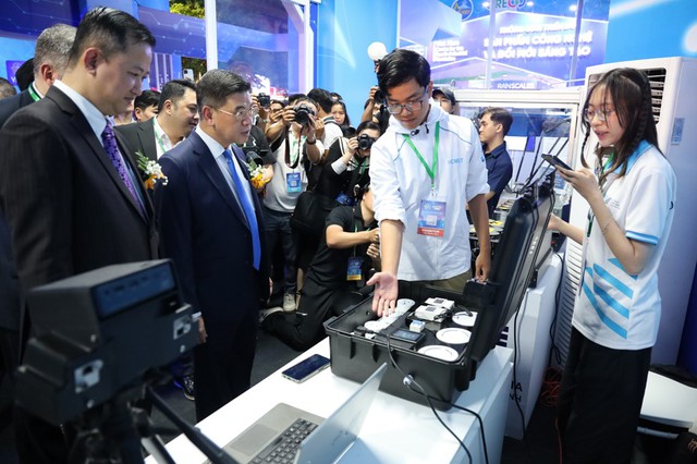 Khai mạc Không gian giới thiệu sản phẩm, dịch vụ tăng trưởng xanh TPHCM- Ảnh 2. Khai mạc Không gian giới thiệu sản phẩm, dịch vụ tăng trưởng xanh TPHCM- Ảnh 2.