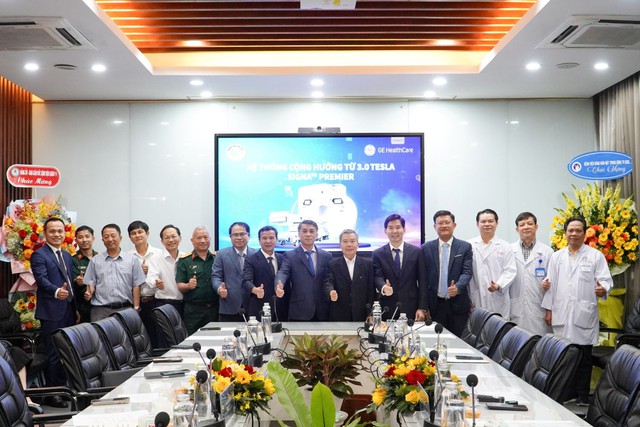 Bệnh viện Chợ Rẫy chính thức đưa hệ thống cộng hưởng từ 3.0 Tesla SIGNA Premier vào hoạt động - Ảnh 1. Bệnh viện Chợ Rẫy chính thức đưa hệ thống cộng hưởng từ 3.0 Tesla SIGNA Premier vào hoạt động - Ảnh 1.