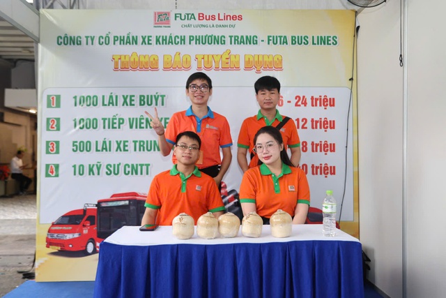 Sôi nổi hoạt động kết nối việc làm dịp cuối năm- Ảnh 5.