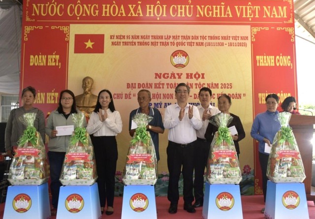 Lan tỏa tinh thần đoàn kết, xây dựng khu dân cư xanh - sạch - nghĩa tình- Ảnh 1.