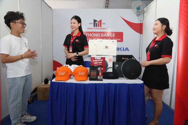 Sôi nổi hoạt động kết nối việc làm dịp cuối năm- Ảnh 3.