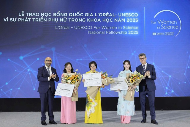 Trao học bổng quốc gia L'Oréal - UNESCO tạo bệ phóng cho nữ giới khẳng định trong lĩnh vực khoa học - Ảnh 1.