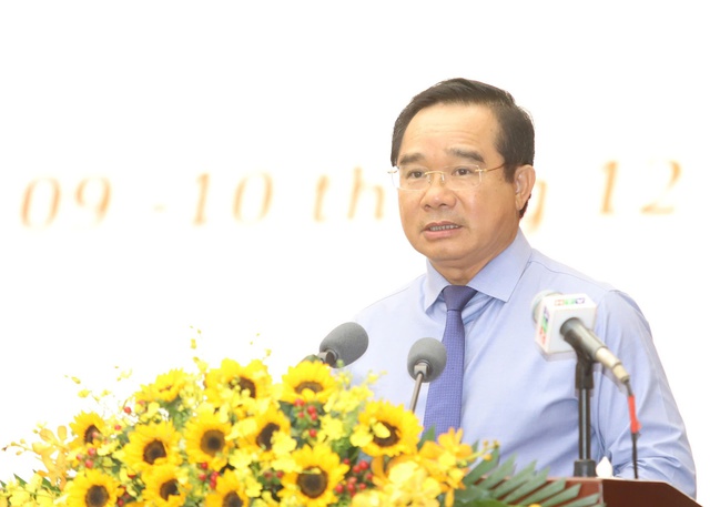 Thành phố tăng trưởng ấn tượng năm 2025, kỳ vọng bứt phá với Nghị quyết 98 sửa đổi- Ảnh 1.