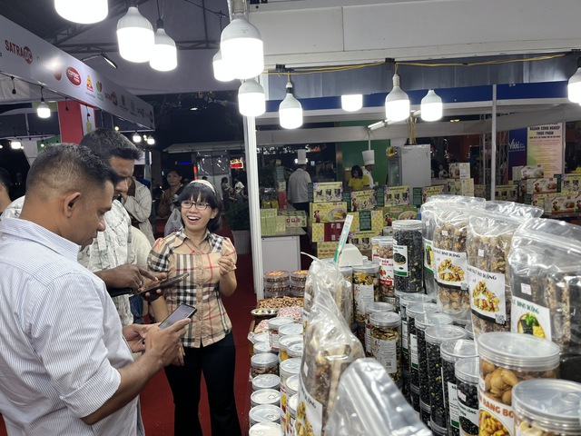 Tăng hỗ trợ xúc tiến thương mại, mở rộng “đường đi” cho hàng Việt- Ảnh 1. Tăng hỗ trợ xúc tiến thương mại, mở rộng “đường đi” cho hàng Việt- Ảnh 1.