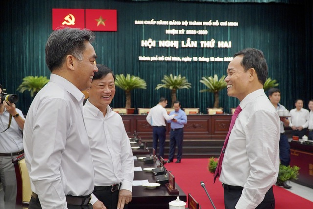 Hội nghị lần thứ 2 Ban Chấp hành Đảng bộ TPHCM khóa I- Ảnh 2. Hội nghị lần thứ 2 Ban Chấp hành Đảng bộ TPHCM khóa I- Ảnh 2.