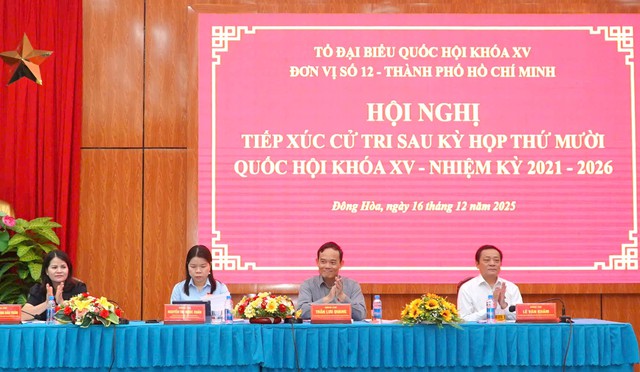 Bí thư Thành ủy TPHCM và các đại biểu Quốc hội tiếp xúc cử tri phường Đông Hòa- Ảnh 1. Bí thư Thành ủy TPHCM và các đại biểu Quốc hội tiếp xúc cử tri phường Đông Hòa- Ảnh 1.