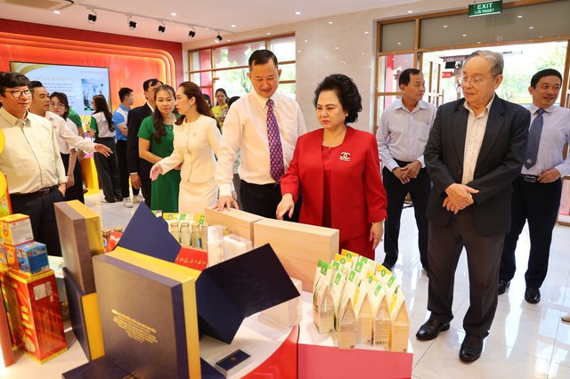 Kết nối giao thương, hỗ trợ DN lương thực, thực phẩm mở rộng thị trường- Ảnh 1. Kết nối giao thương, hỗ trợ DN lương thực, thực phẩm mở rộng thị trường- Ảnh 1.