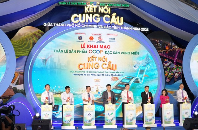 Hơn 3000 sản phẩm OCOP, đặc sản từ khắp cả nước quy tụ về TPHCM- Ảnh 1.