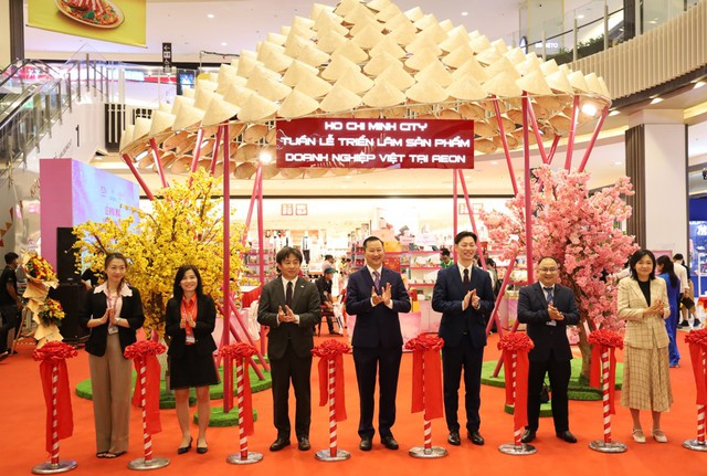 Khai mạc Tuần lễ kết nối giao thương, đưa hàng Việt vào hệ thống AEON Việt Nam- Ảnh 1.