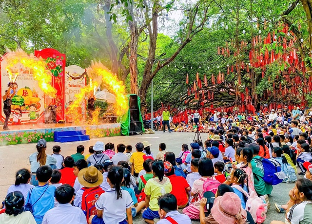 Nâng tầm du lịch TPHCM trở thành điểm đến hiện đại, hấp dẫn và phát triển bền vững- Ảnh 2. Nâng tầm du lịch TPHCM trở thành điểm đến hiện đại, hấp dẫn và phát triển bền vững- Ảnh 2.