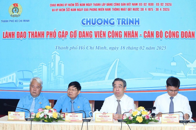 Lãnh đạo TPHCM gặp gỡ đảng viên công nhân, cán bộ công đoàn tiêu biểu- Ảnh 1.