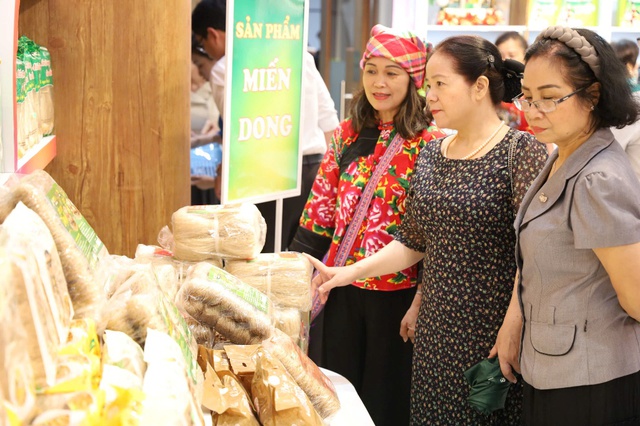 Xúc tiến thương mại các sản phẩm đặc sản tỉnh Cao Bằng tại thị trường TPHCM- Ảnh 2. Xúc tiến thương mại các sản phẩm đặc sản tỉnh Cao Bằng tại thị trường TPHCM- Ảnh 2.