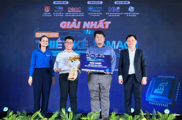 Trường ĐH Công nghệ Thông tin đạt giải nhất cuộc thi Thiết kế vi mạch cho đô thị thông minh lần 2- Ảnh 1. Trường ĐH Công nghệ Thông tin đạt giải nhất cuộc thi Thiết kế vi mạch cho đô thị thông minh lần 2- Ảnh 1.