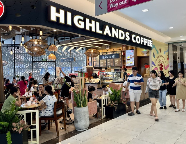 TPHCM: Các di tích lịch sử, điểm du lịch thu hút rất đông du khách đến vui chơi dịp nghỉ lễ- Ảnh 16. TPHCM: Các di tích lịch sử, điểm du lịch thu hút rất đông du khách đến vui chơi dịp nghỉ lễ- Ảnh 16.