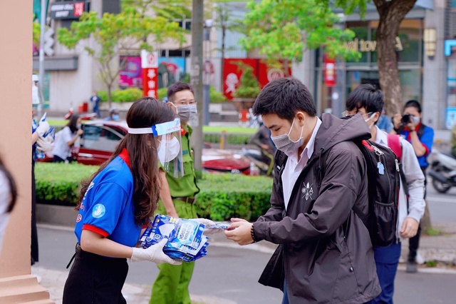 TPHCM tăng cường triển khai phòng chống dịch COVID-19 trên địa bàn- Ảnh 1. TPHCM tăng cường triển khai phòng chống dịch COVID-19 trên địa bàn- Ảnh 1.