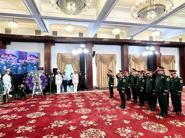 Lãnh đạo TPHCM, các tổ chức xã hội và người dân viếng nguyên Chủ tịch nước Trần Đức Lương- Ảnh 6. Lãnh đạo TPHCM, các tổ chức xã hội và người dân viếng nguyên Chủ tịch nước Trần Đức Lương- Ảnh 6.