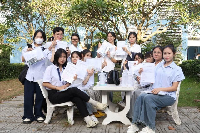 Đại học Quốc gia TPHCM: Hơn 92.000 thí sinh đã có điểm đánh giá năng lực đợt 2- Ảnh 2. Đại học Quốc gia TPHCM: Hơn 92.000 thí sinh đã có điểm đánh giá năng lực đợt 2- Ảnh 2.