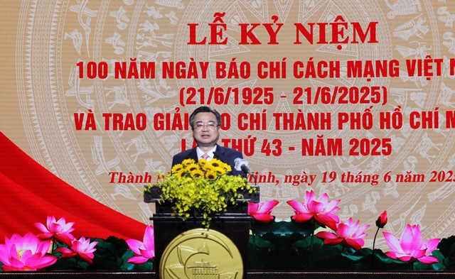 TPHCM kỷ niệm 100 năm Ngày Báo chí cách mạng Việt Nam- Ảnh 2. TPHCM kỷ niệm 100 năm Ngày Báo chí cách mạng Việt Nam- Ảnh 2.