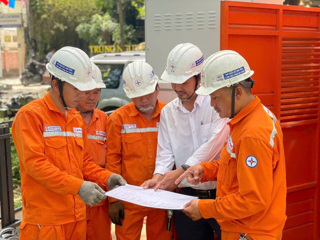 EVNHCMC đảm bảo cấp điện ổn định cho kỳ thi tốt nghiệp THPT Quốc gia- Ảnh 1. EVNHCMC đảm bảo cấp điện ổn định cho kỳ thi tốt nghiệp THPT Quốc gia- Ảnh 1.