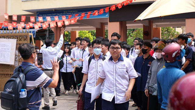 Xử lý linh hoạt, đảm bảo đúng quy chế và quyền lợi thí sinh- Ảnh 2. Xử lý linh hoạt, đảm bảo đúng quy chế và quyền lợi thí sinh- Ảnh 2.