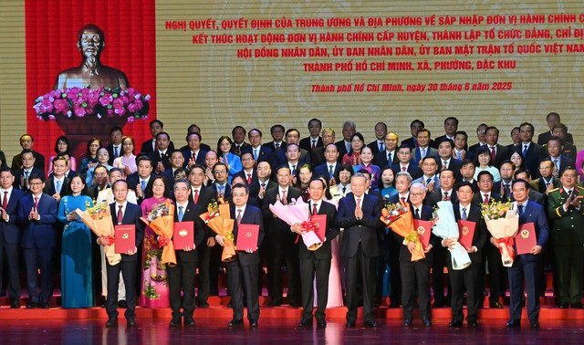 Bộ máy lãnh đạo của TPHCM mới- Ảnh 1. Bộ máy lãnh đạo của TPHCM mới- Ảnh 1.