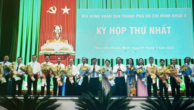 TPHCM bổ nhiệm lãnh đạo 14 Giám đốc sở, trưởng các sở, ngành- Ảnh 1.