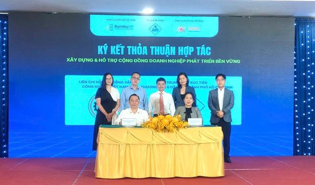 Doanh nghiệp TPHCM đẩy mạnh chuyển đổi sang mô hình xanh và số- Ảnh 1. Doanh nghiệp TPHCM đẩy mạnh chuyển đổi sang mô hình xanh và số- Ảnh 1.