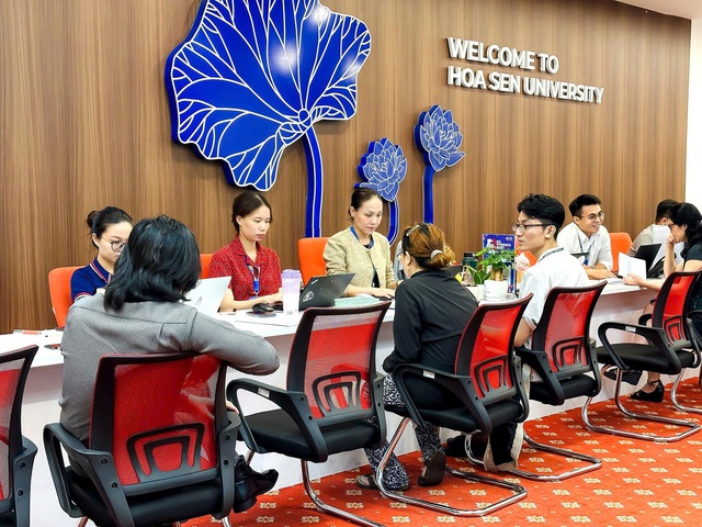 Nhiều trường đại học ở TPHCM đưa ra phương thức tuyển sinh- Ảnh 1. Nhiều trường đại học ở TPHCM đưa ra phương thức tuyển sinh- Ảnh 1.