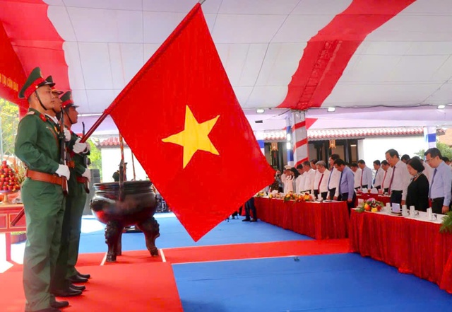 TPHCM trang trọng tổ chức Lễ giỗ Anh hùng liệt sĩ, người dân yêu nước tại Côn Đảo- Ảnh 1.