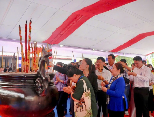TPHCM trang trọng tổ chức Lễ giỗ Anh hùng liệt sĩ, người dân yêu nước tại Côn Đảo- Ảnh 3.