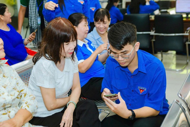 Tuổi trẻ TPHCM ra quân hỗ trợ vận hành mô hình chính quyền hai cấp- Ảnh 2. Tuổi trẻ TPHCM ra quân hỗ trợ vận hành mô hình chính quyền hai cấp- Ảnh 2.