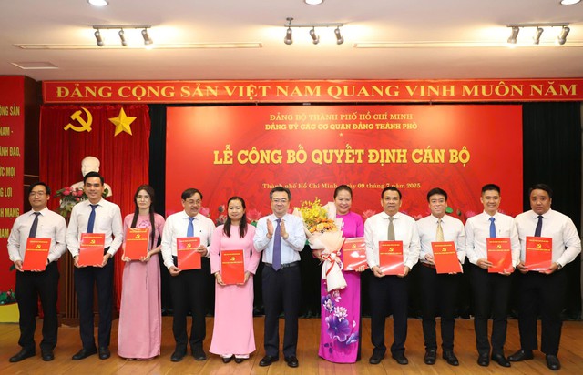 Phó Bí thư Thường trực Thành ủy Nguyễn Thanh Nghị làm Bí thư Đảng ủy các cơ quan Đảng TPHCM- Ảnh 1. Phó Bí thư Thường trực Thành ủy Nguyễn Thanh Nghị làm Bí thư Đảng ủy các cơ quan Đảng TPHCM- Ảnh 1.